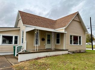 402 S Clay St, Macomb, IL 61455