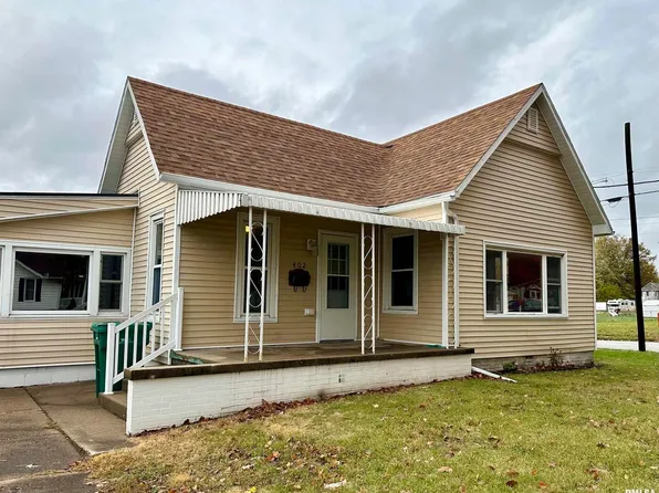 402 S Clay St, Macomb, IL 61455