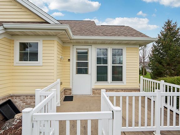 2nd image of 2733 Ironwood Dr #15