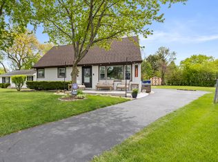 37127 N Hillside Dr, Lake Villa, IL 60046