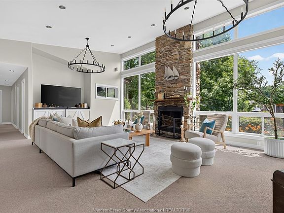 5th image of 236 Deerbrook Dr