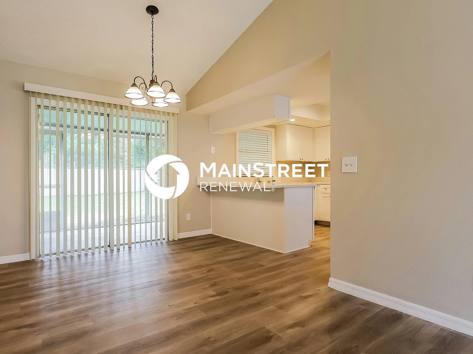 2120 Redleaf Dr — Photo 3