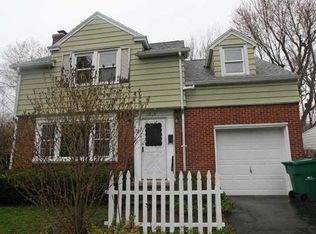 577 Shelford Rd, Rochester, NY 14609