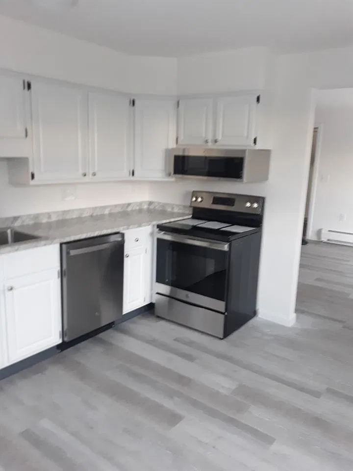 2 bed, 800 sqft, $1,450 — Photo 2