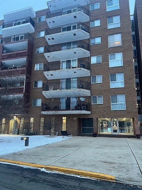 1st image of 300 Park Ave APT 437
