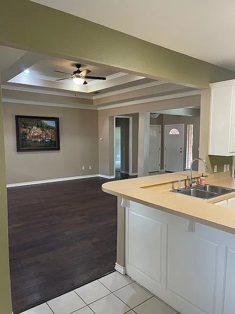 3 bed, 2.0 bath, 1999 sqft, $2,350 — Photo 3