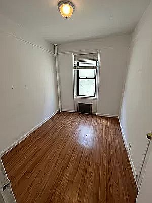 4th image of 21-58 35th St APT 4H