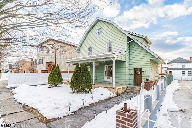 1st image of 44 N 10Th St