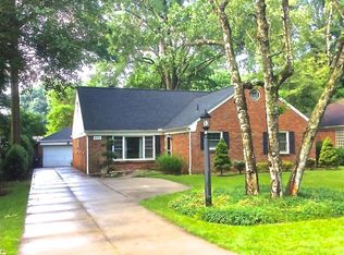 896 Sunnyside Ave, Akron, OH 44303