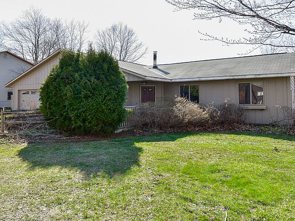 2nd image of 1236 Erieview Dr