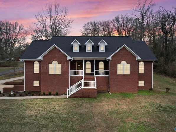 222 Andrew Jackson Way, Scottsboro, AL 35769