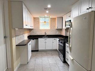 140 Lake Shore Rd APT 2B, Brighton, MA 02135