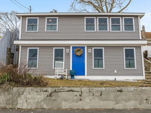 8 Green Street, Buzzards Bay, MA 02532