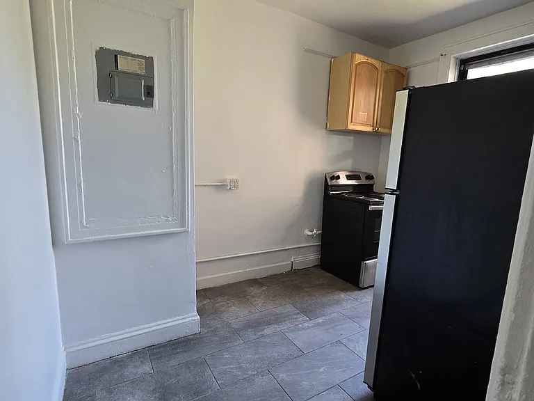 13832 90th Ave #A6 — Photo 2