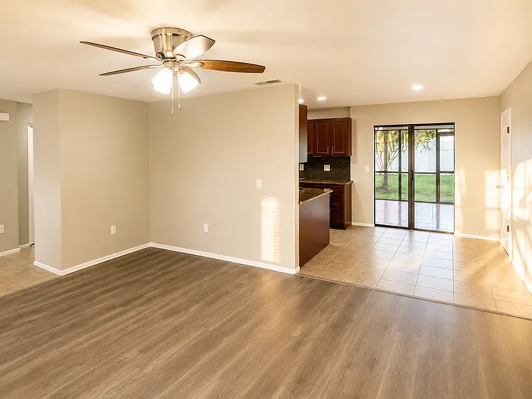 8419 Brandeis Cir E — Photo 3