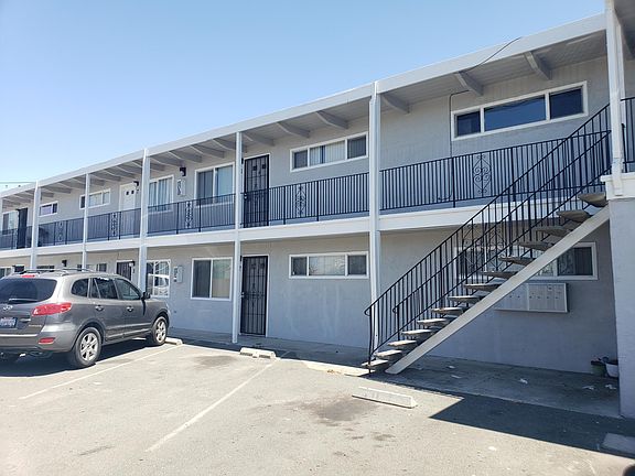 5th image of 1749 Broadway Ave APT 5