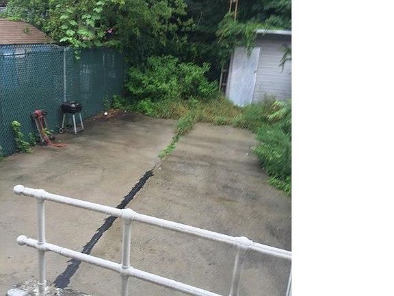 4th image of 10415 88th Ave #1