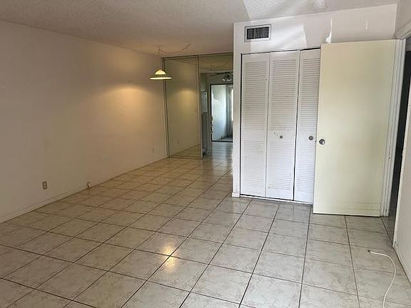 3rd image of 461 NW 76th Avenue #104