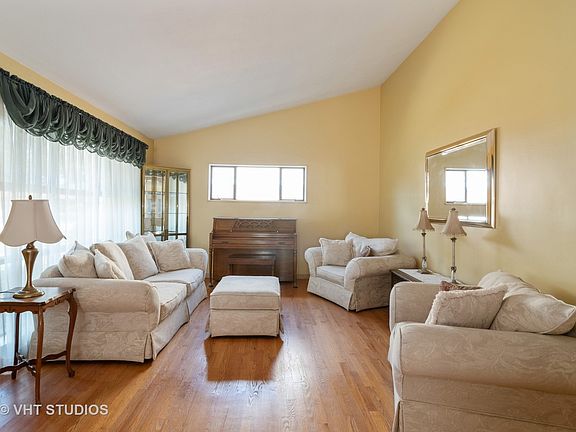 2nd image of 11037 Windsor Dr