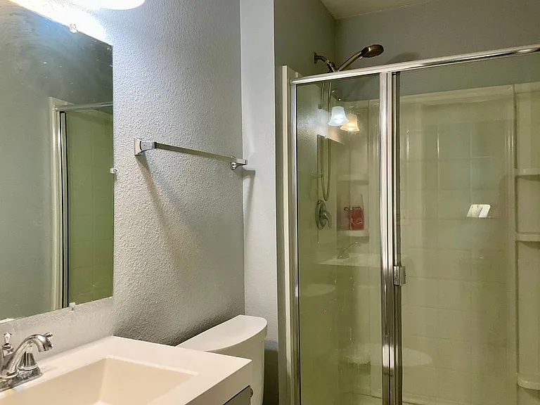 1312 N North St — Photo 30