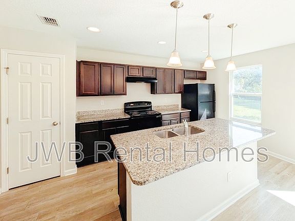 2nd image of 3120 W 20th St