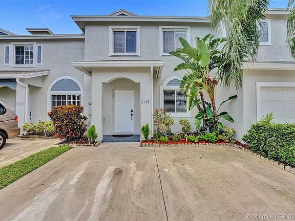 2nd image of 1407 SW 48th Ter