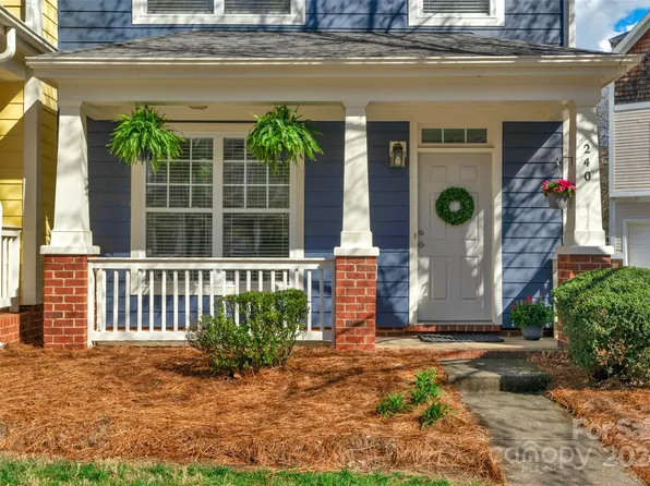 240 Hurston Cir, Charlotte, NC 28208