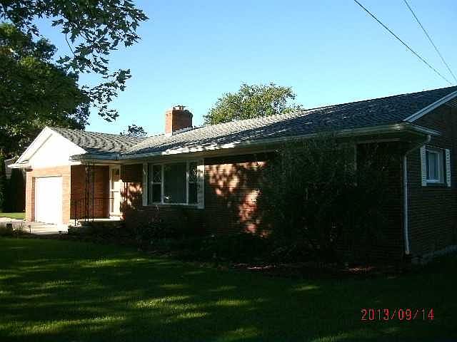1st image of 1590 N Smith Dr