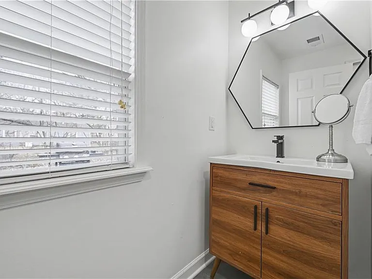 7525 Eaton St — Photo 6