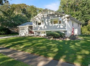 4 Salisbury Dr N, East Northport, NY 11731