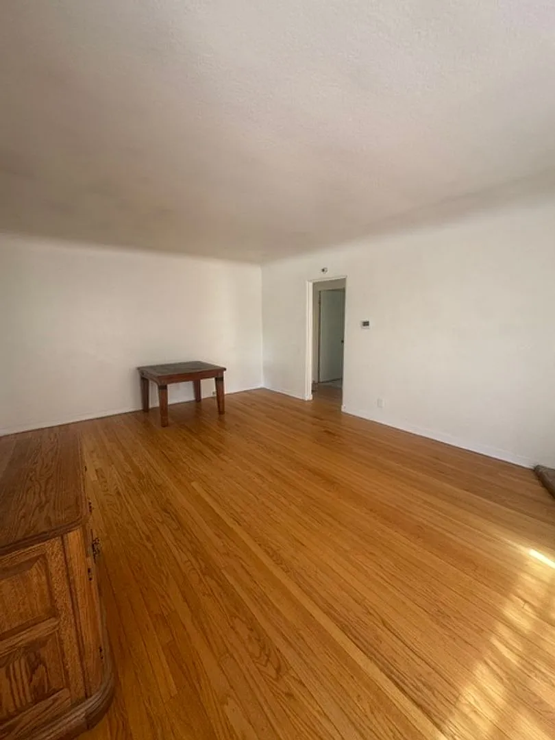 603 Dartmouth Dr NE — Photo 3