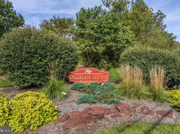 53 Parchment Dr, New Hope, PA 18938