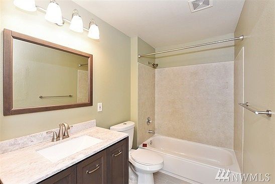 4th image of 500 Elliott Ave W APT 308