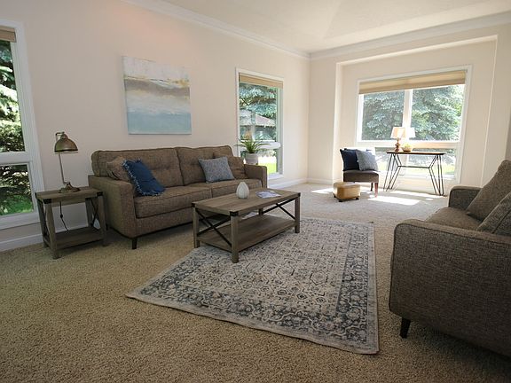2nd image of 233 Emerald Meadows Dr