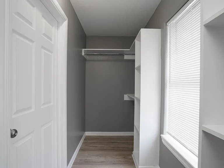 1918 Angus St S #3 — Photo 16