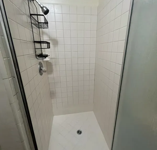 1326 Hopkins Ave — Photo 2
