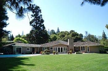 5th image of 62 De Bell Dr