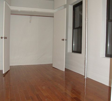 3rd image of 537 W 49th St APT 10