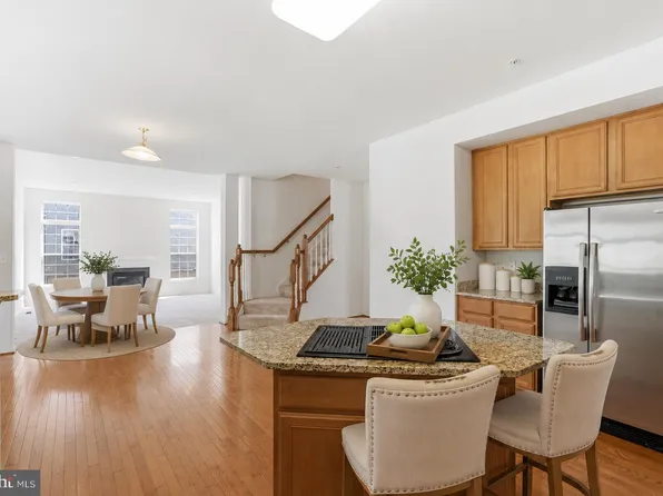 8114 Holly Ln, Clinton, MD 20735