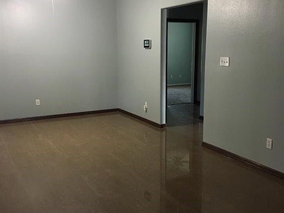3rd image of 2106 Melinda Dr