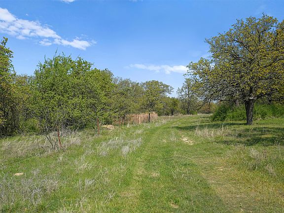 3rd image of 2202 County Road 3657