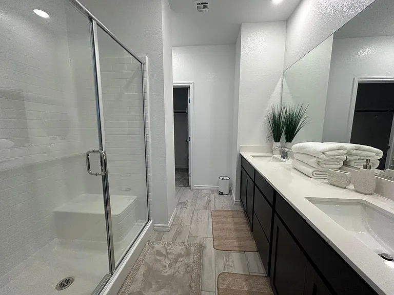 233 McArthur Peak Ave #1 — Photo 12