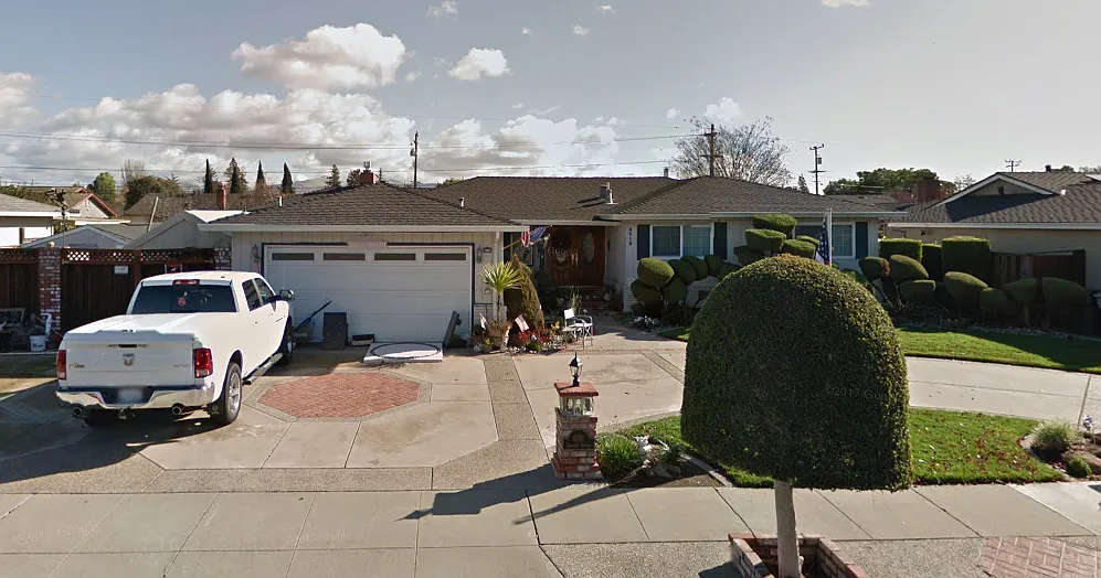 4218 Lombard Ave photo 1