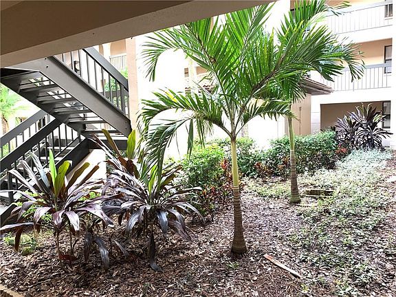 3rd image of 3399 Mermoor Dr APT 109