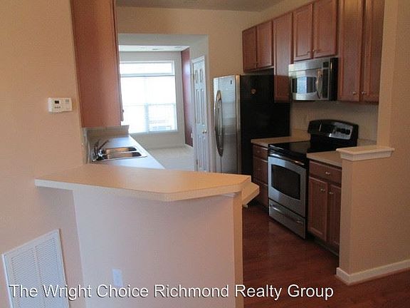 3rd image of 1114 Dominion Townes Pl