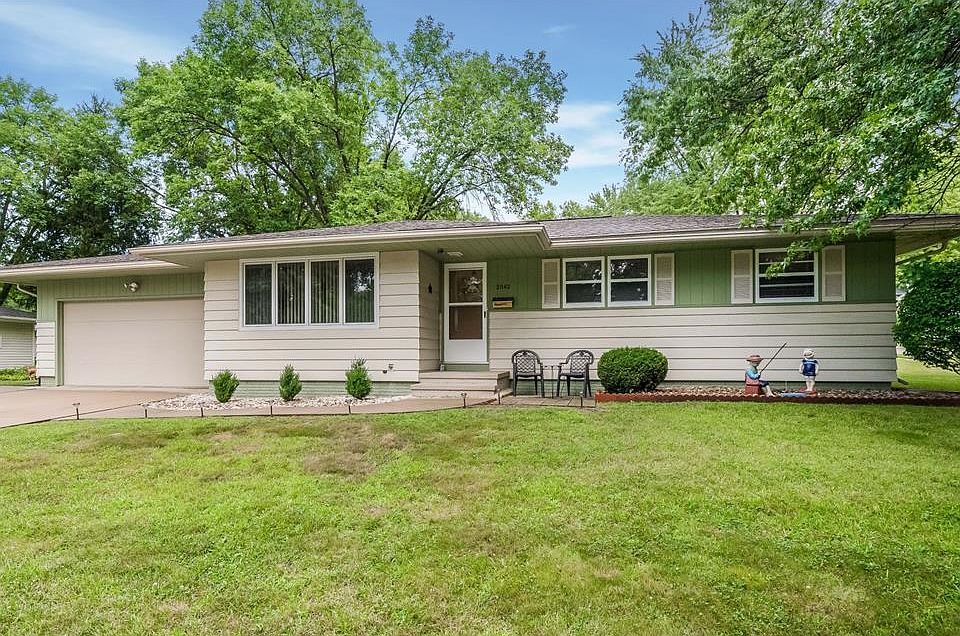 1st image of 2042 Brookland Dr NE