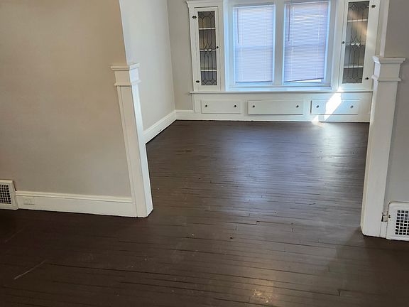 5th image of 3591 W 122nd St