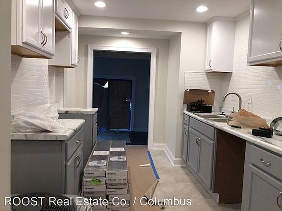 5th image of 267 S Terrace Ave