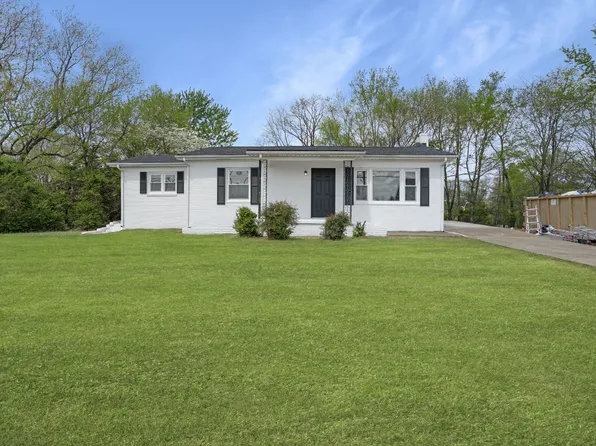 1857 Memorial Dr, Clarksville, TN 37043
