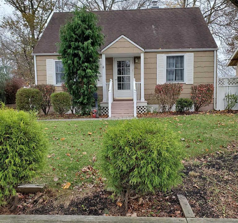 1st image of 499 Fairview Dr